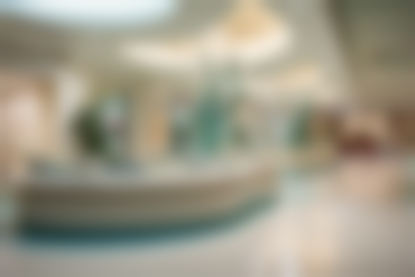 武汉斯启诺医疗美容门诊部叶锋医生眼袋整形仅需4800元，精准塑美焕亮眼眸