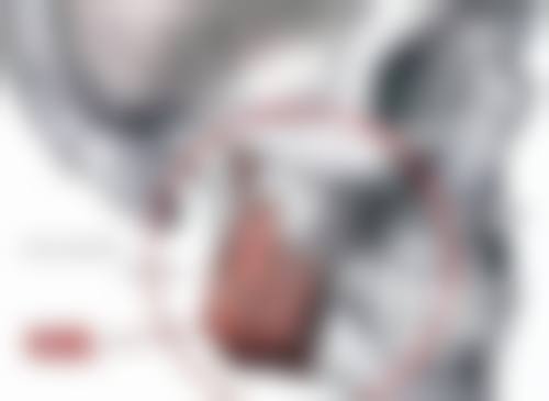 三、隆胸能给小孩喂奶吗？术后并发症也有影响