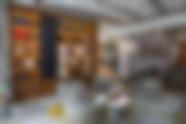 上海华美医疗美容医院艾莉薇传奇玻尿酸除皱仅408元，高效淡纹重塑年轻肌肤 