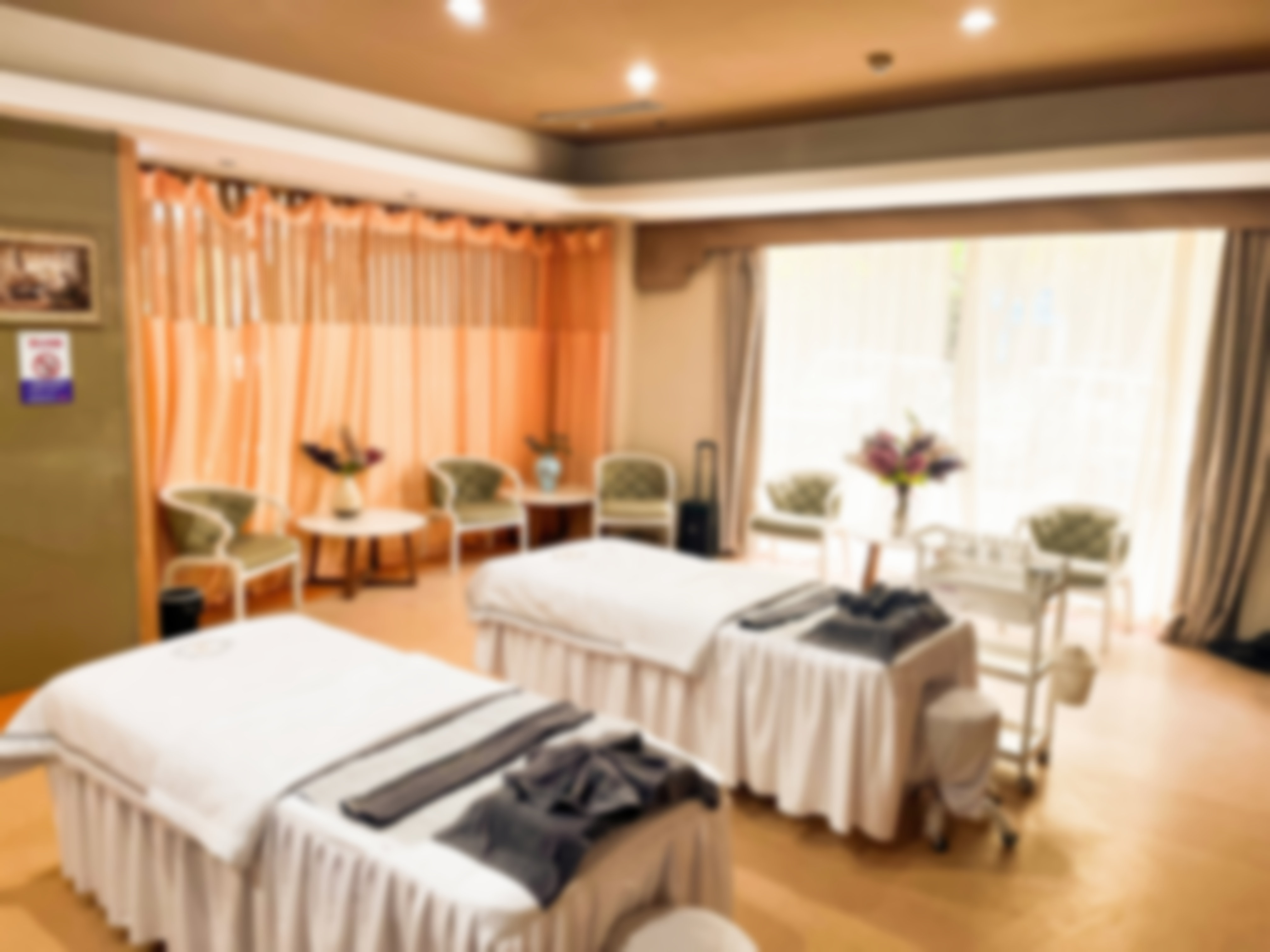 二、黄静医生简介