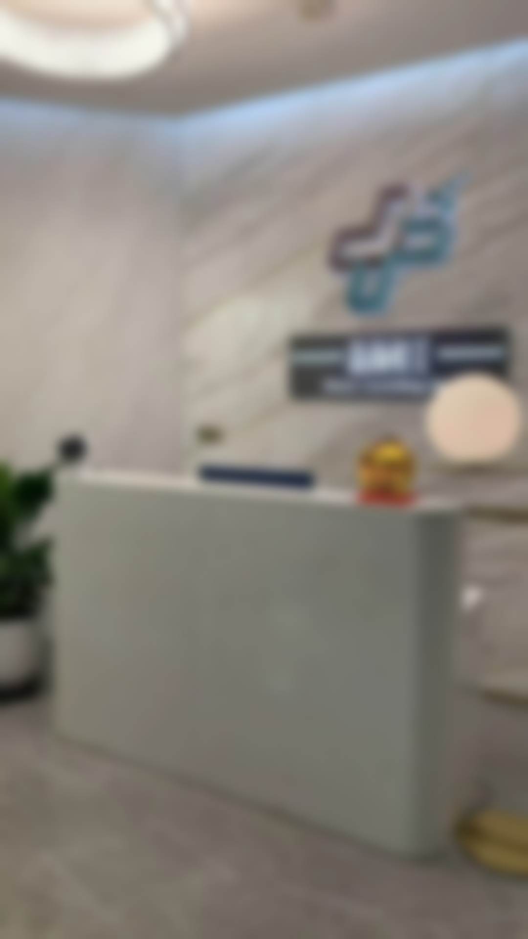 {成都新颜和美医疗美容诊所杨明春擅长什么项目？答案有上睑下垂手术、皮肤美容等 