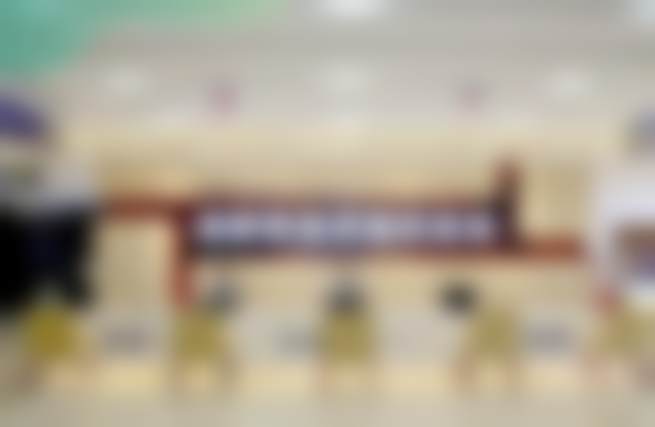 全飞秒摘镜体验：术后第二天1.2，我再也不用找眼镜了